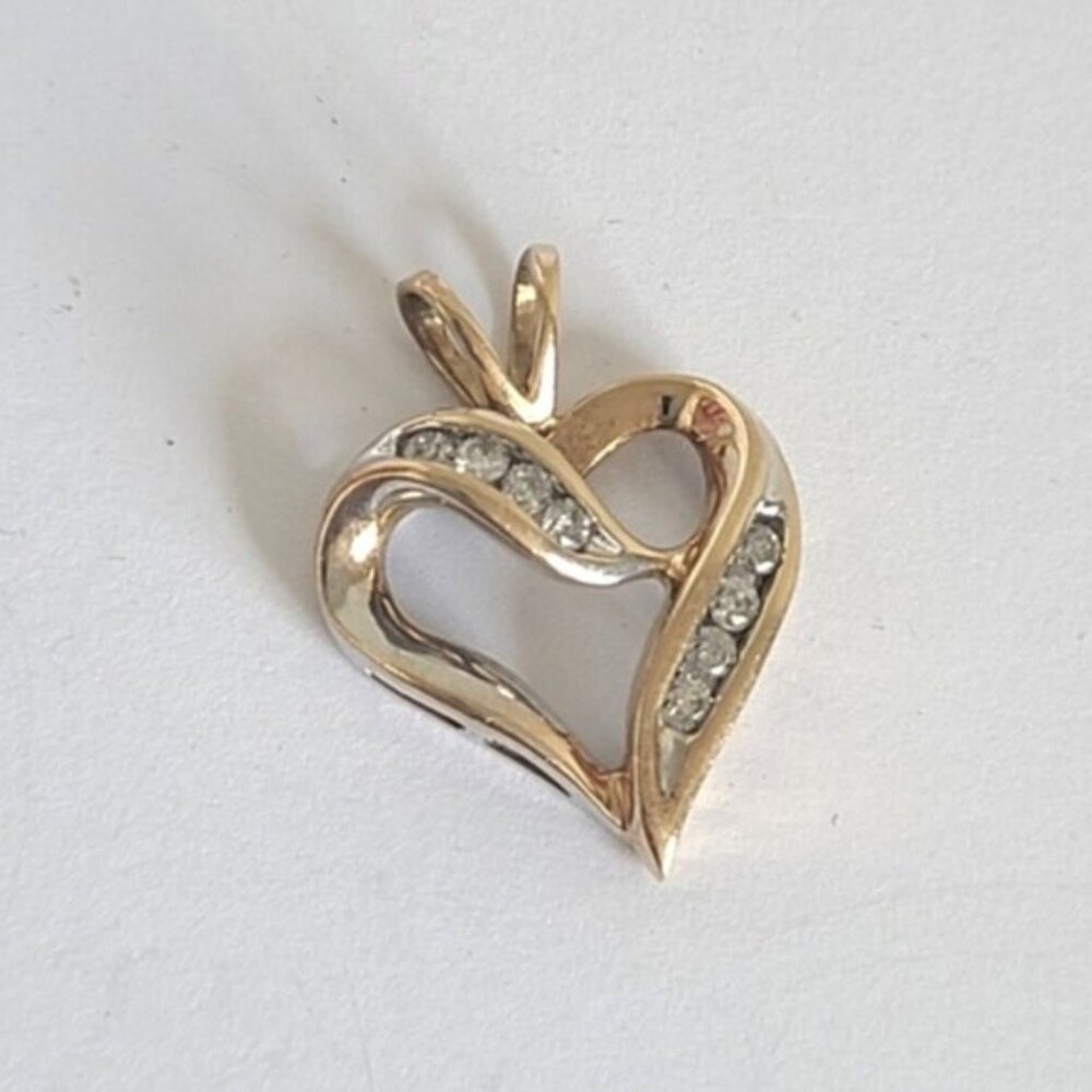 Vintage Luxury Classic 14K Yellow White Gold Two Tone Diamond Heart Pendant